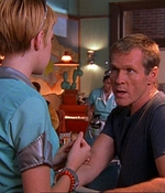ROSWELL_-_E1X03_MONSTERS_268.jpg