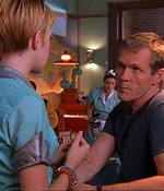 ROSWELL_-_E1X03_MONSTERS_270.jpg
