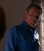 ROSWELL_-_E1X03_MONSTERS_422.jpg