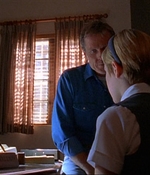 ROSWELL_-_E1X03_MONSTERS_487.jpg