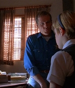 ROSWELL_-_E1X03_MONSTERS_488.jpg