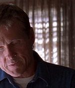 ROSWELL_-_E1X03_MONSTERS_495.jpg