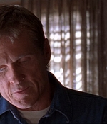 ROSWELL_-_E1X03_MONSTERS_496.jpg