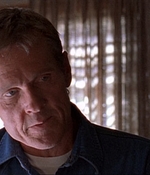 ROSWELL_-_E1X03_MONSTERS_497.jpg