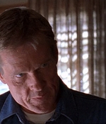 ROSWELL_-_E1X03_MONSTERS_503.jpg