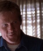 ROSWELL_-_E1X03_MONSTERS_505.jpg