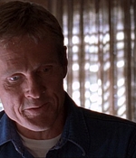 ROSWELL_-_E1X03_MONSTERS_506.jpg