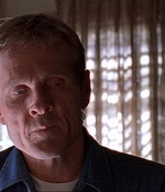 ROSWELL_-_E1X03_MONSTERS_519.jpg