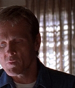ROSWELL_-_E1X03_MONSTERS_522.jpg