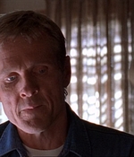 ROSWELL_-_E1X03_MONSTERS_524.jpg