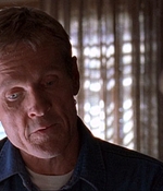 ROSWELL_-_E1X03_MONSTERS_542.jpg