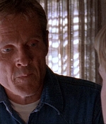 ROSWELL_-_E1X03_MONSTERS_618.jpg