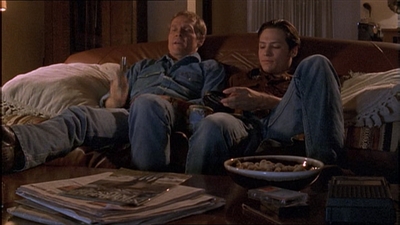 ROSWELL_-_E1X04_LEAVING_NORMAL_033.jpg