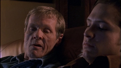 ROSWELL_-_E1X04_LEAVING_NORMAL_053.jpg