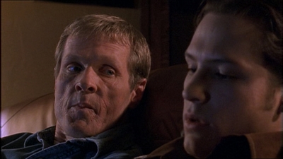 ROSWELL_-_E1X04_LEAVING_NORMAL_059.jpg