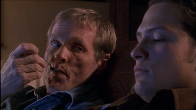 ROSWELL_-_E1X04_LEAVING_NORMAL_091.jpg
