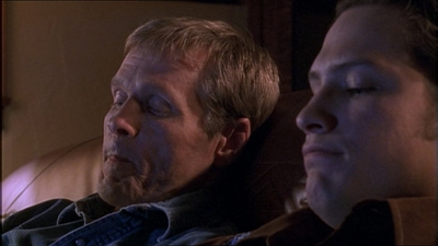 ROSWELL_-_E1X04_LEAVING_NORMAL_094.jpg