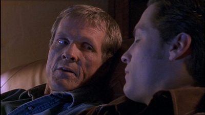 ROSWELL_-_E1X04_LEAVING_NORMAL_119.jpg