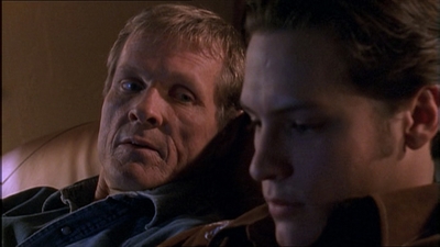 ROSWELL_-_E1X04_LEAVING_NORMAL_127.jpg