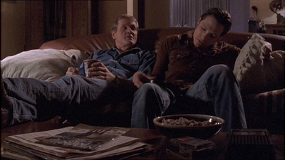 ROSWELL_-_E1X04_LEAVING_NORMAL_154.jpg