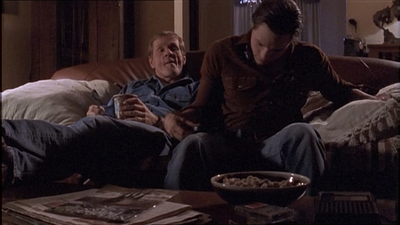 ROSWELL_-_E1X04_LEAVING_NORMAL_156.jpg