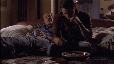 ROSWELL_-_E1X04_LEAVING_NORMAL_159.jpg