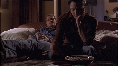 ROSWELL_-_E1X04_LEAVING_NORMAL_163.jpg
