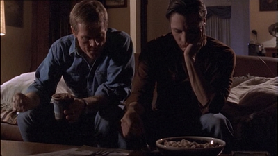 ROSWELL_-_E1X04_LEAVING_NORMAL_171.jpg