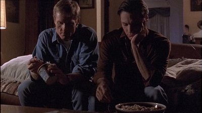 ROSWELL_-_E1X04_LEAVING_NORMAL_181.jpg