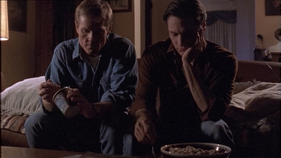 ROSWELL_-_E1X04_LEAVING_NORMAL_182.jpg