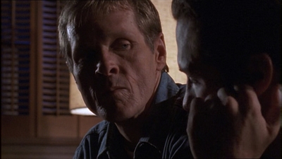 ROSWELL_-_E1X04_LEAVING_NORMAL_206.jpg