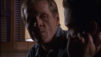 ROSWELL_-_E1X04_LEAVING_NORMAL_207.jpg
