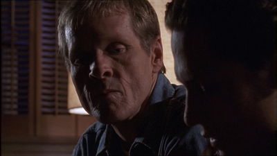 ROSWELL_-_E1X04_LEAVING_NORMAL_211.jpg