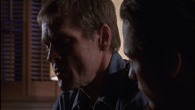 ROSWELL_-_E1X04_LEAVING_NORMAL_217.jpg
