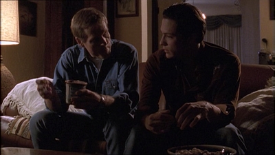 ROSWELL_-_E1X04_LEAVING_NORMAL_219.jpg