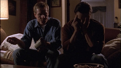 ROSWELL_-_E1X04_LEAVING_NORMAL_229.jpg