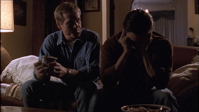 ROSWELL_-_E1X04_LEAVING_NORMAL_235.jpg
