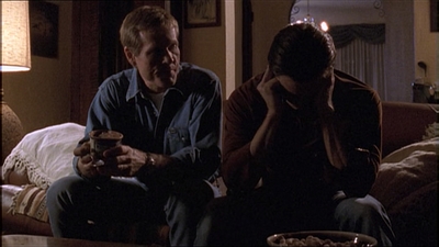ROSWELL_-_E1X04_LEAVING_NORMAL_238.jpg