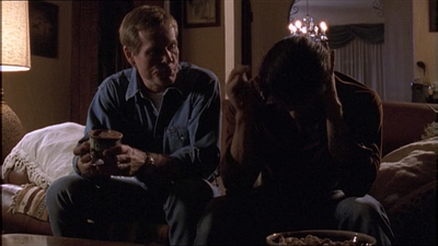 ROSWELL_-_E1X04_LEAVING_NORMAL_239.jpg