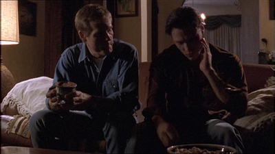 ROSWELL_-_E1X04_LEAVING_NORMAL_241.jpg