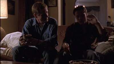 ROSWELL_-_E1X04_LEAVING_NORMAL_242.jpg