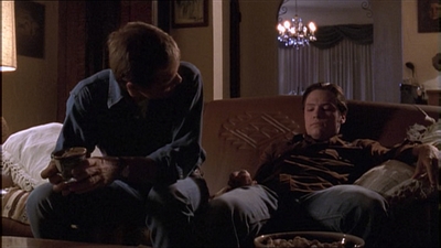 ROSWELL_-_E1X04_LEAVING_NORMAL_246.jpg