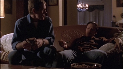 ROSWELL_-_E1X04_LEAVING_NORMAL_252.jpg