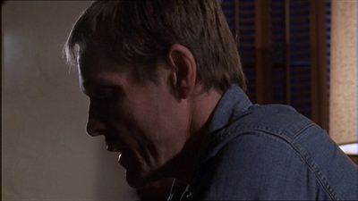 ROSWELL_-_E1X04_LEAVING_NORMAL_266.jpg