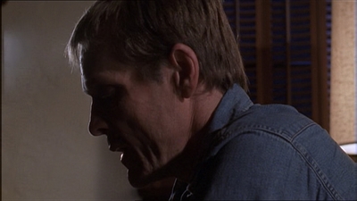 ROSWELL_-_E1X04_LEAVING_NORMAL_267.jpg