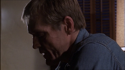 ROSWELL_-_E1X04_LEAVING_NORMAL_271.jpg