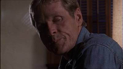 ROSWELL_-_E1X04_LEAVING_NORMAL_278.jpg