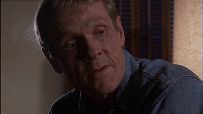ROSWELL_-_E1X04_LEAVING_NORMAL_287.jpg