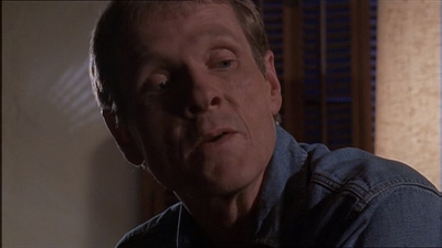 ROSWELL_-_E1X04_LEAVING_NORMAL_290.jpg