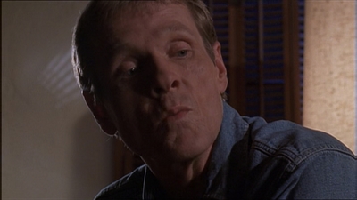 ROSWELL_-_E1X04_LEAVING_NORMAL_291.jpg